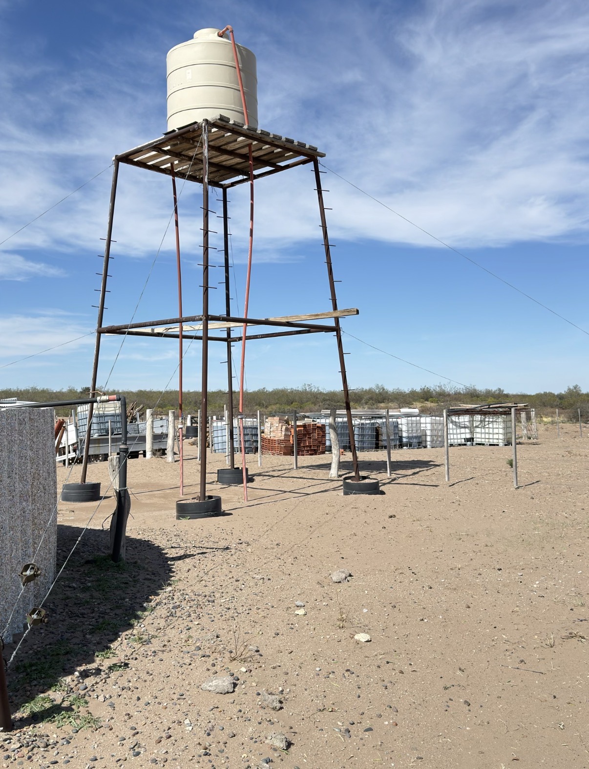 CAMPO GANADERO DE CRÍA-5900 HAS- PROVINCIA DE LA PAMPA